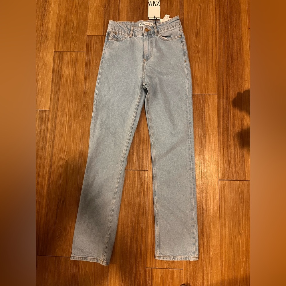 NWT HIGH RISE STRAIGHT ZARA JEANS light wash